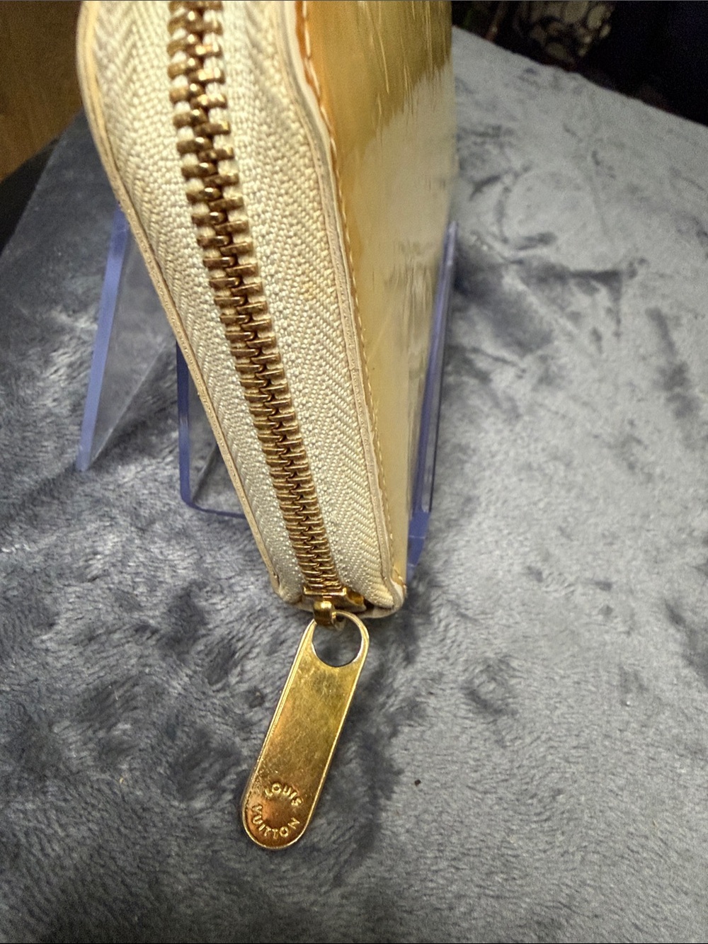 Louis Vuitton Yellow Vernis Zip-Around Monogram Wallet - Picture 2 of 13